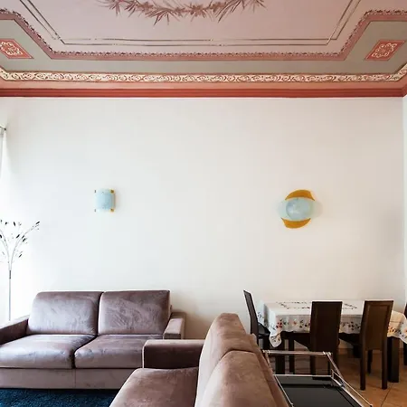 Merveilleux 2p, A 50 M De La Plage, En Plein Centre * 芒通