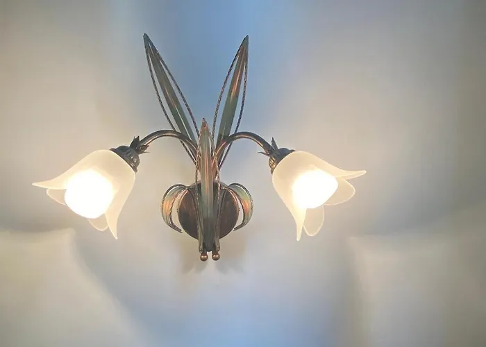 Merveilleux 2p, à 50 M De La Plage, En Plein Centre Appartement