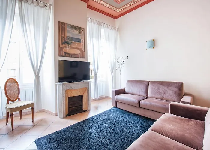 Appartement Merveilleux 2p, à 50 M De La Plage, En Plein Centre Menton